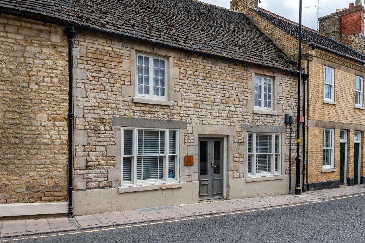Stylish Central 6 Bedroom Converted Granary Stamford Exterior photo