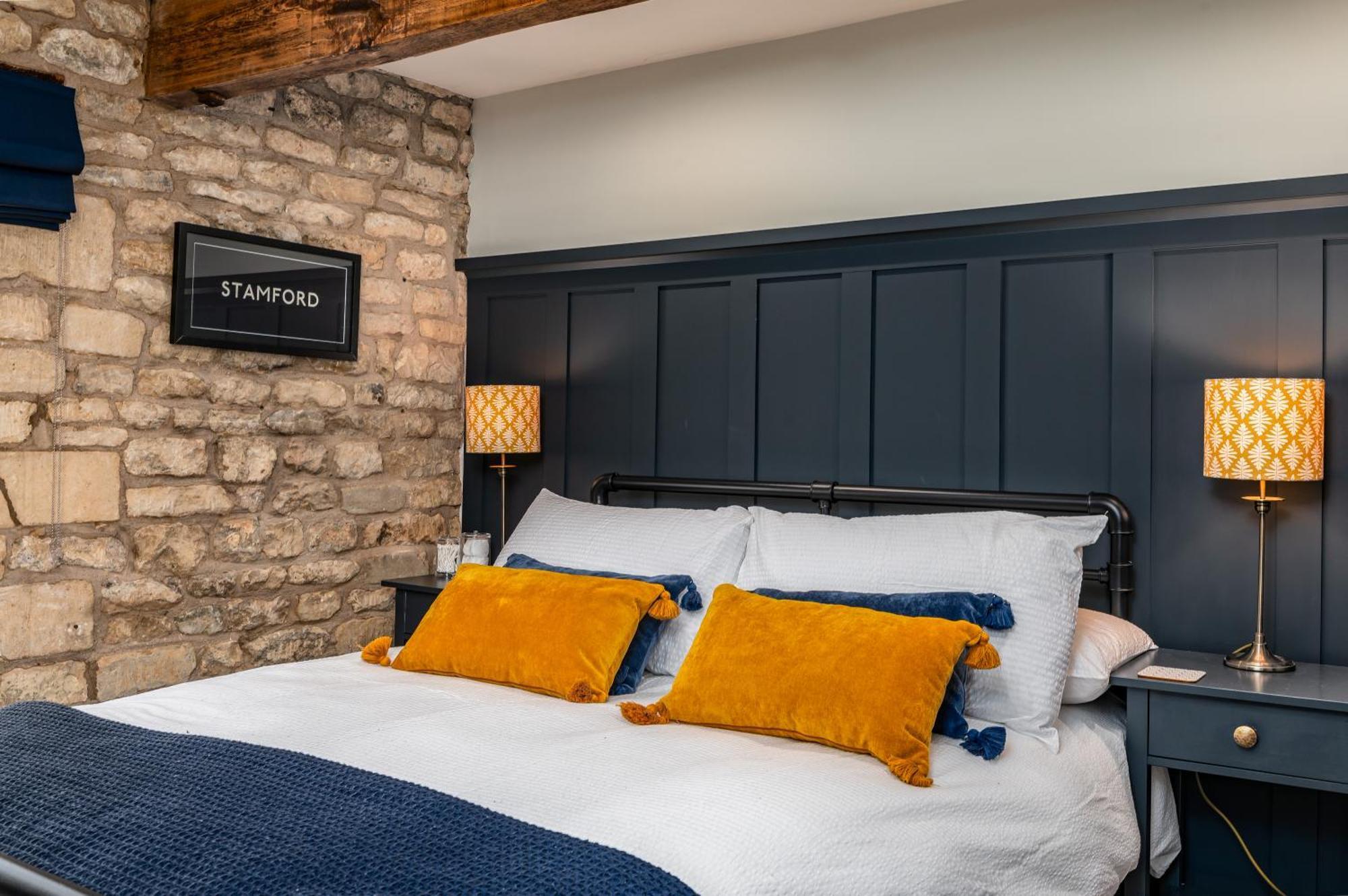 Stylish Central 6 Bedroom Converted Granary Stamford Exterior photo