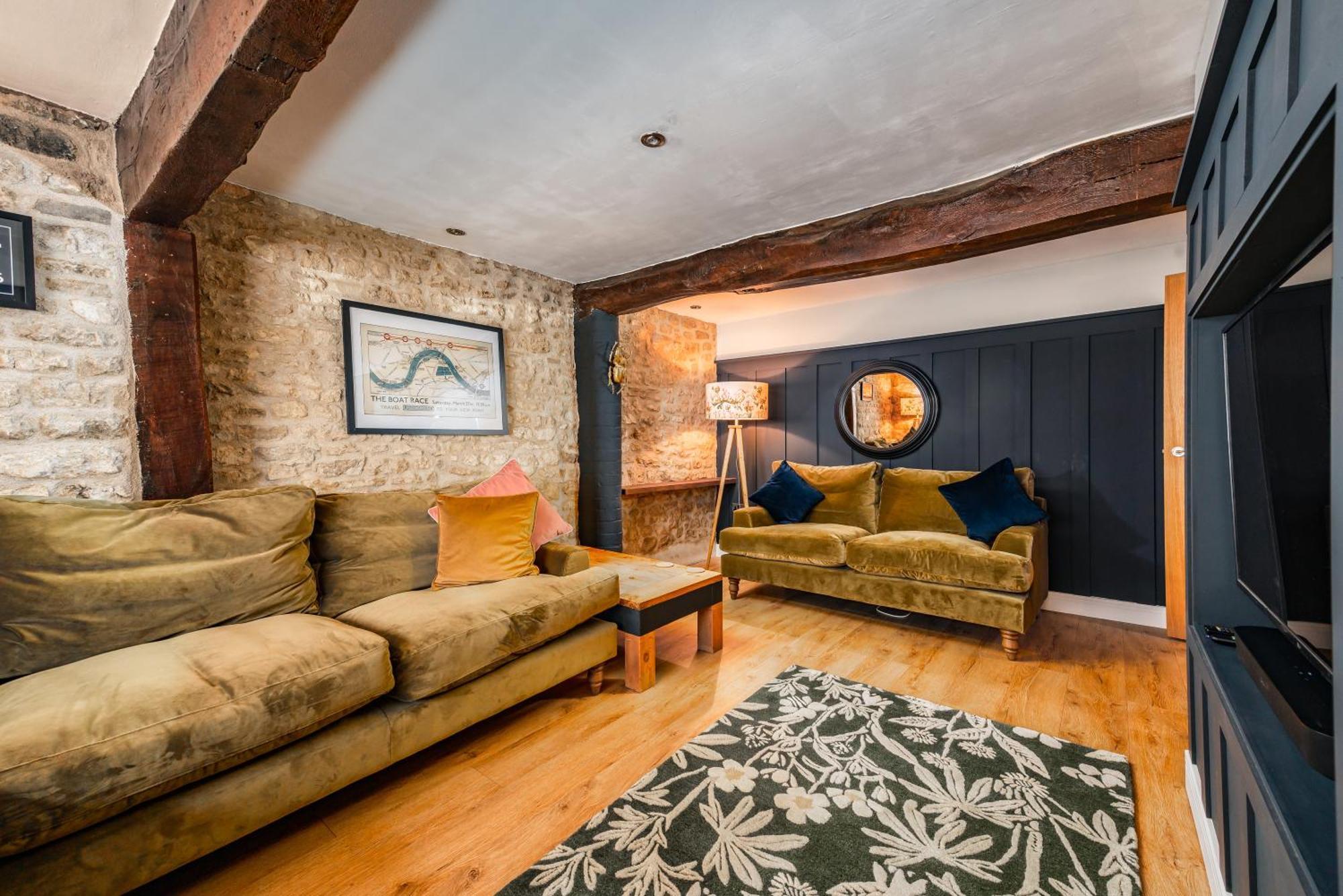 Stylish Central 6 Bedroom Converted Granary Stamford Exterior photo